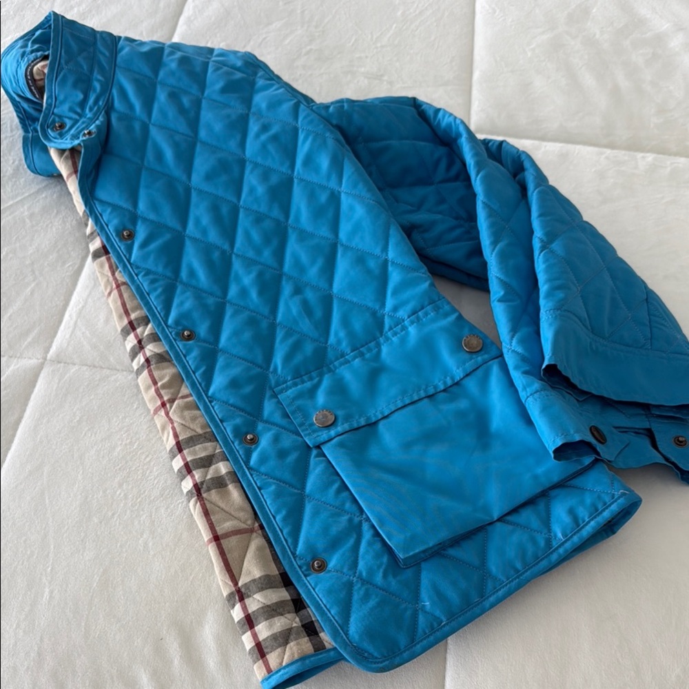 Burberry Jacket 🩵